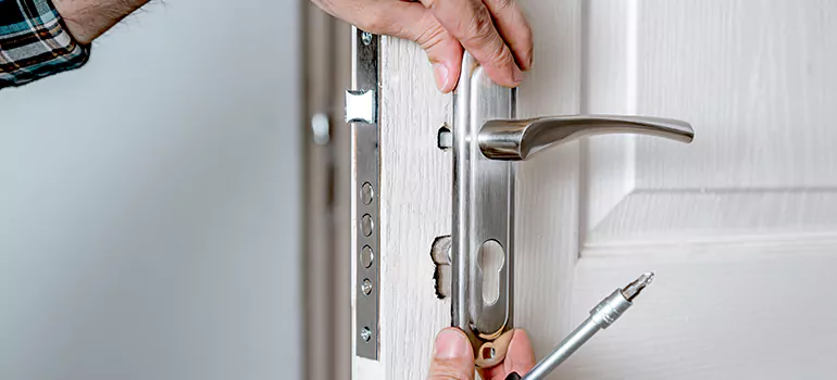Front Door Knob Repair in Tarpon Springs, FL